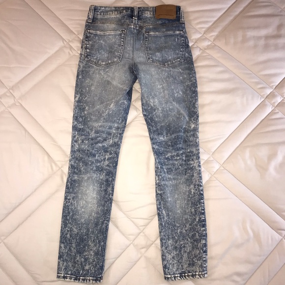 American Eagle distressed skinny jeans. Size 28 x 30 (see measurements below) - Picture 3 of 7